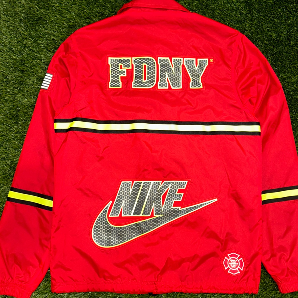 Nike jacket “rare”